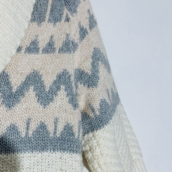 Gap Women’s Cozy Knit Sweater with Button Detail - Cream and Grey SZ S - Picture 6 of 6